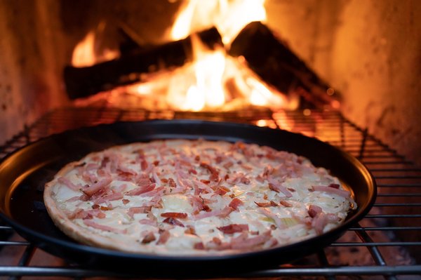 Découvrez le délice du food truck tarte flambée !